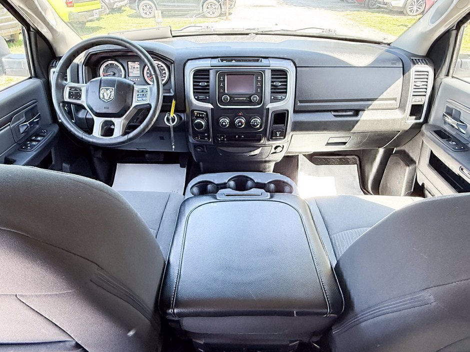 2023 Ram 1500 Classic SLT-15