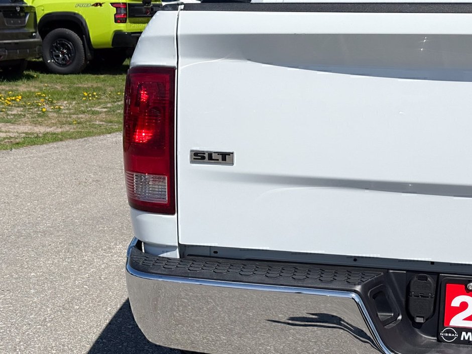 2023 Ram 1500 Classic SLT-12