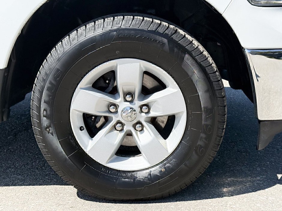 2023 Ram 1500 Classic SLT-10