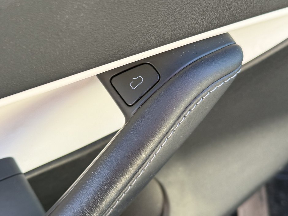 2021 Tesla Model Y Long Range-15