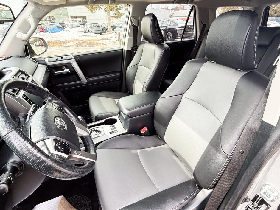 2023 Toyota 4Runner Base-23