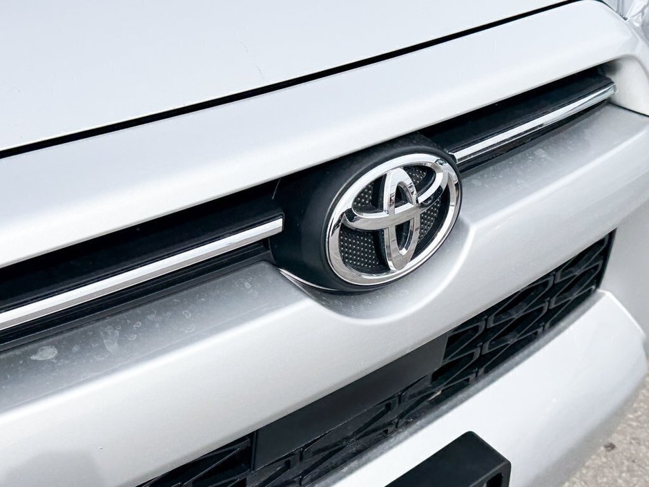 2023 Toyota 4Runner Base-10