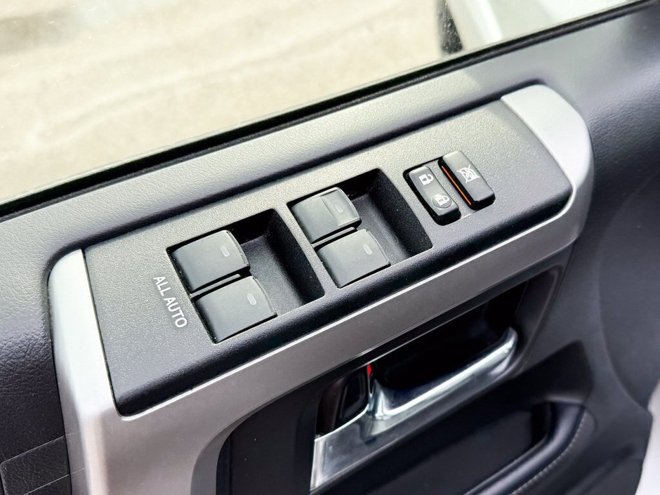 2023 Toyota 4Runner Base-21
