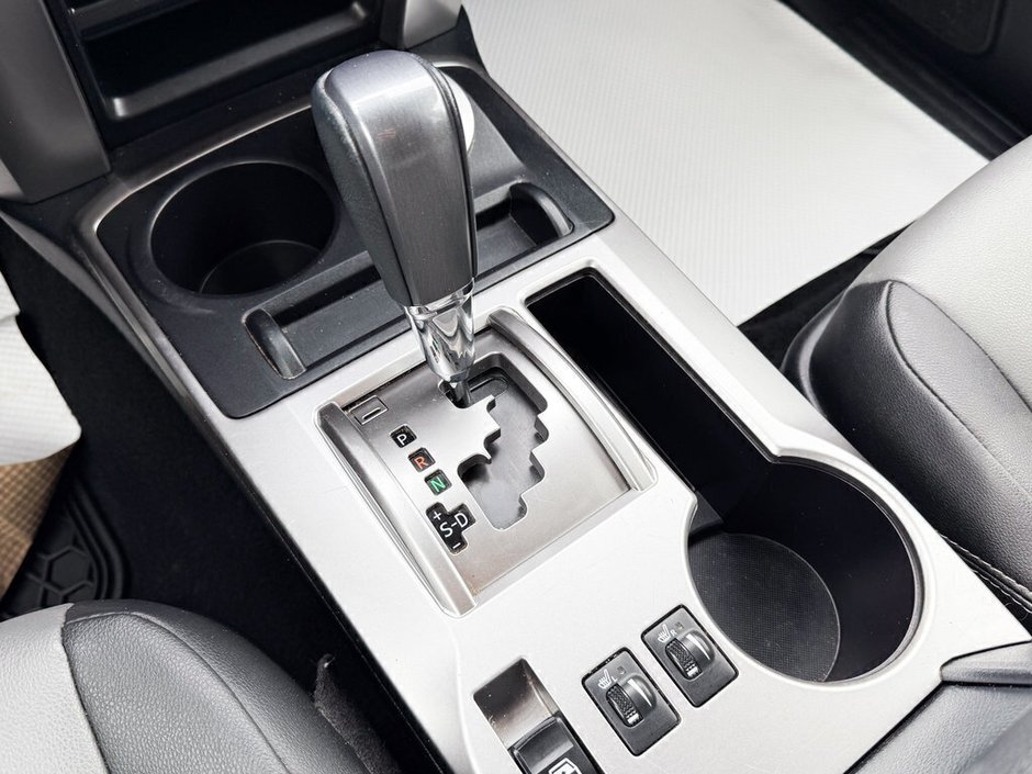 2023 Toyota 4Runner Base-19
