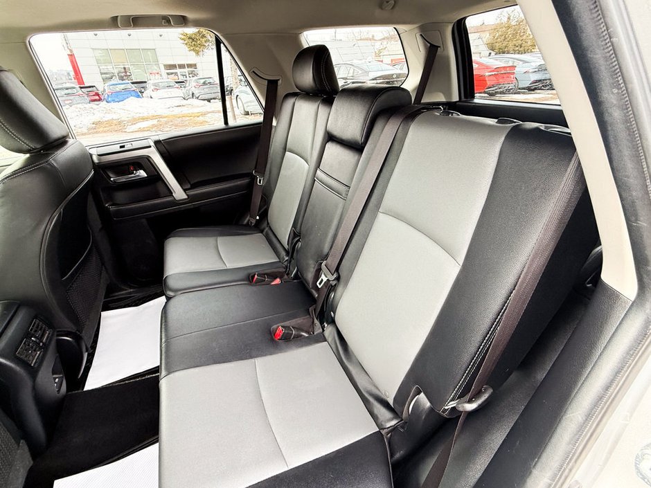 2023 Toyota 4Runner Base-14