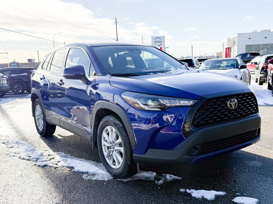 2023 Toyota Corolla Cross LE-8