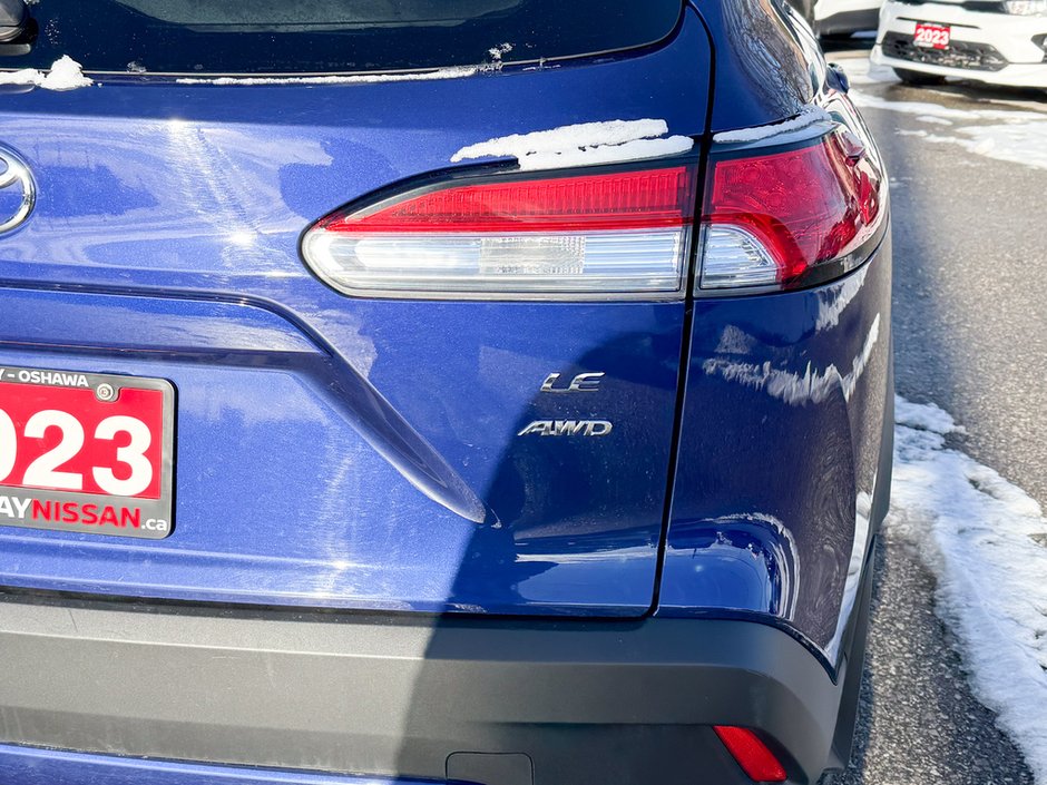 2023 Toyota Corolla Cross LE-12