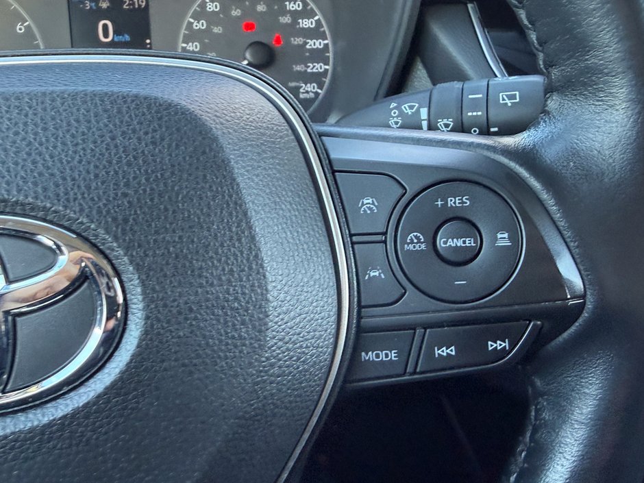 2023 Toyota Corolla Cross LE-22