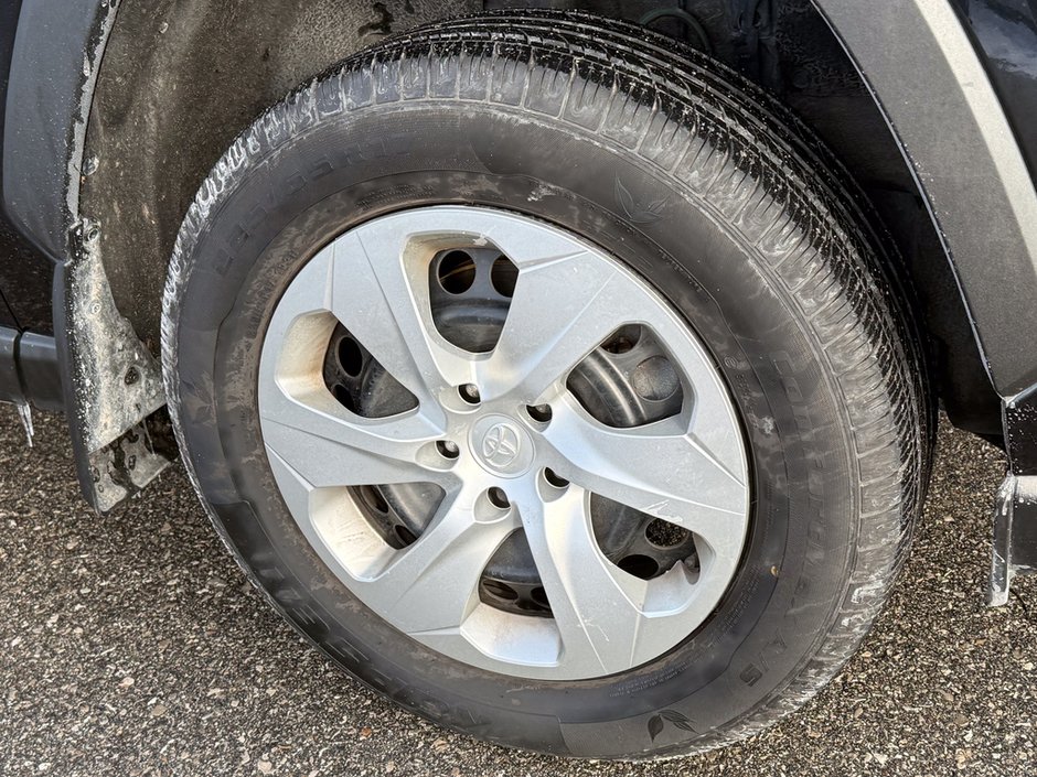 2023 Toyota RAV4 LE-9