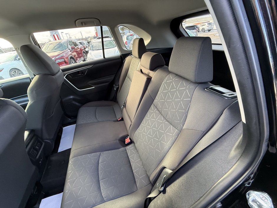 2023 Toyota RAV4 LE-13