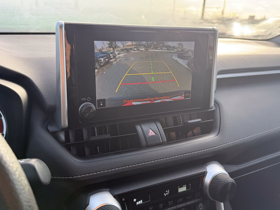 2023 Toyota RAV4 LE-23