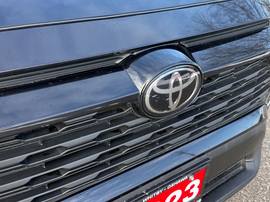 2023 Toyota RAV4 LE-8