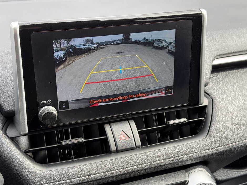 2025 Toyota RAV4 LE-26