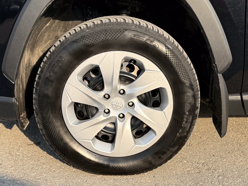 2025 Toyota RAV4 LE-10