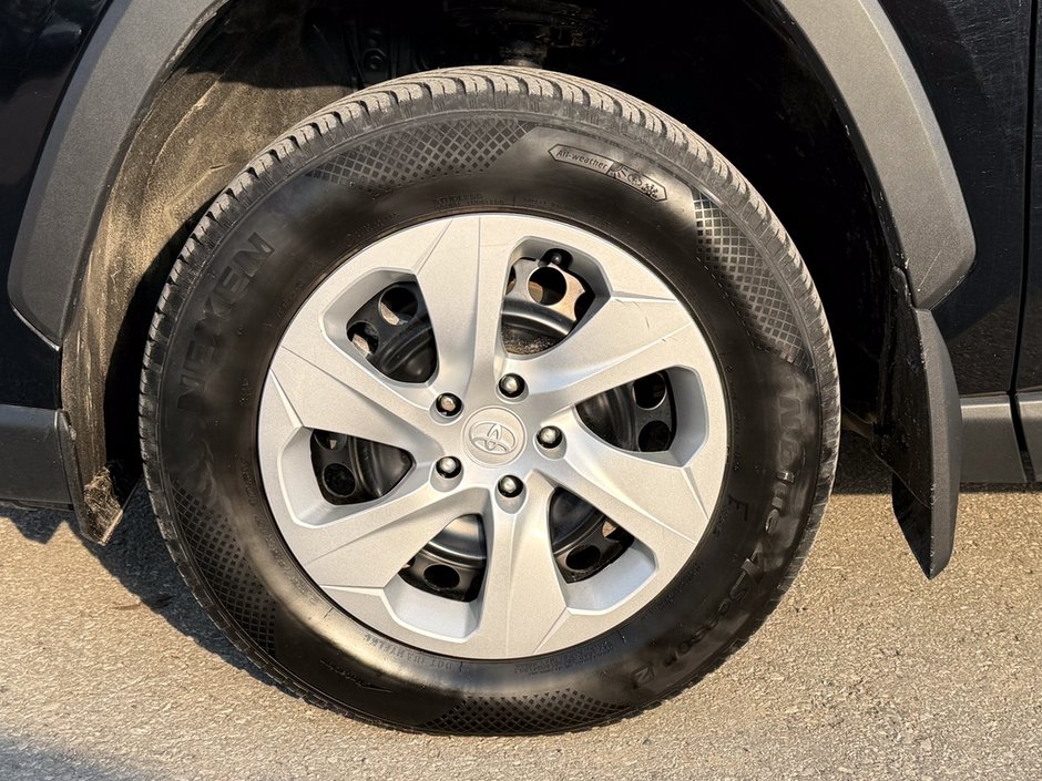 2025 Toyota RAV4 LE-10