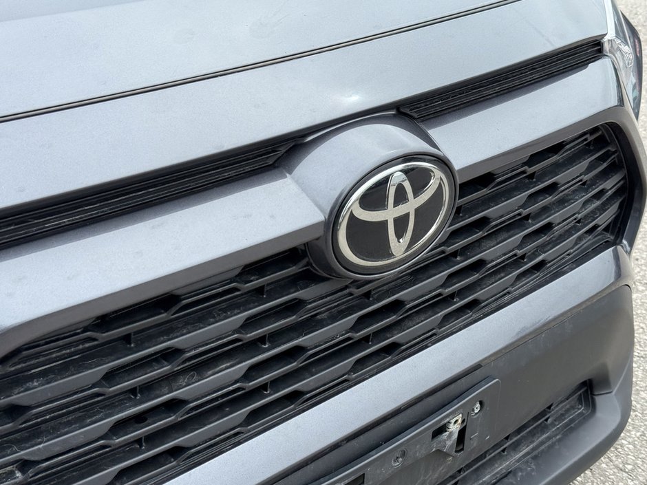2025 Toyota RAV4 LE-9