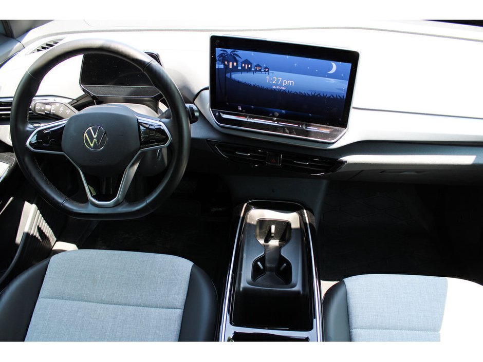 2025 Volkswagen ID.4 Pro-15