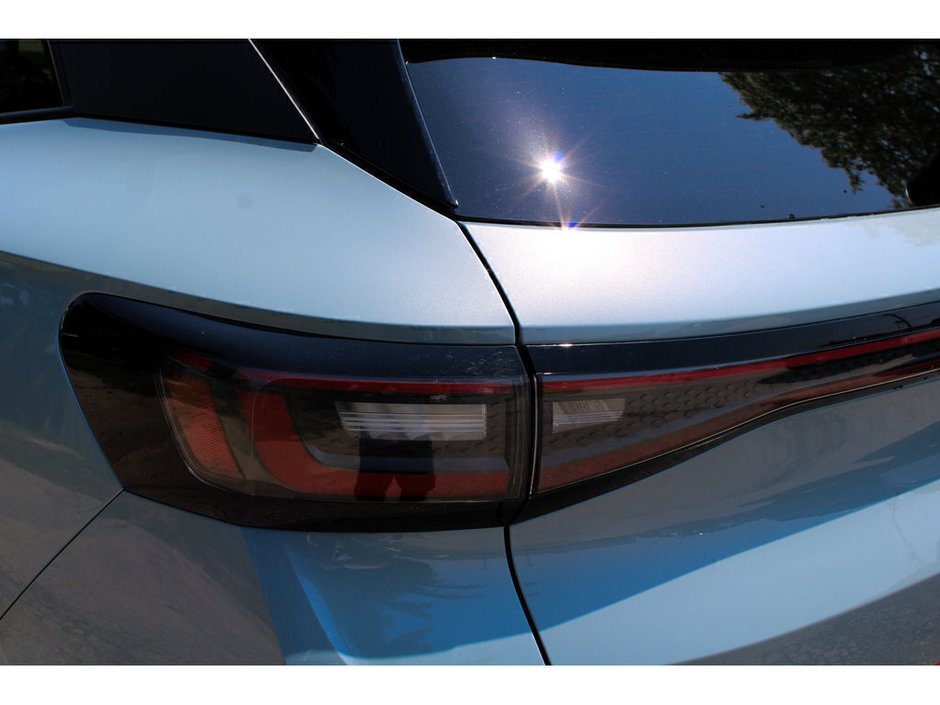 2025 Volkswagen ID.4 Pro-10