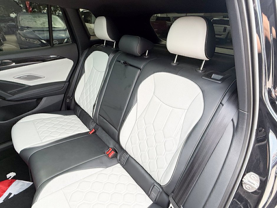 2025 Volkswagen Tiguan Highline-16