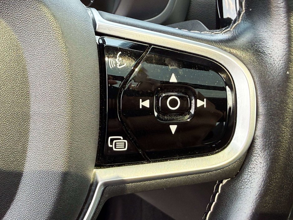 2021 Volvo S60 Recharge Plug-In Hybrid T8 R-Design-27