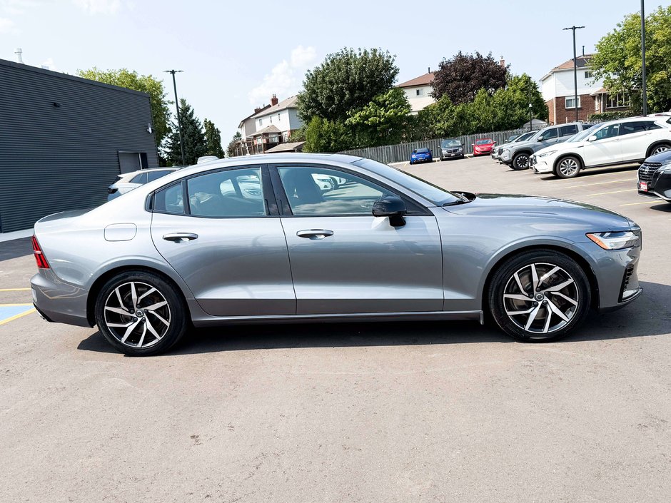 2021 Volvo S60 Recharge Plug-In Hybrid T8 R-Design-8
