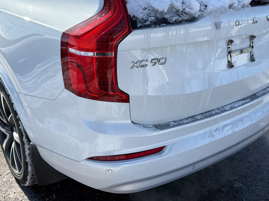 2022 Volvo XC90 T6 Momentum 7 Passenger-11
