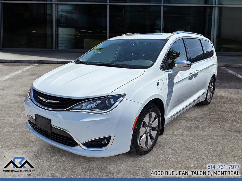 2018 Chrysler Pacifica Hybrid in Montreal, Quebec - w940px