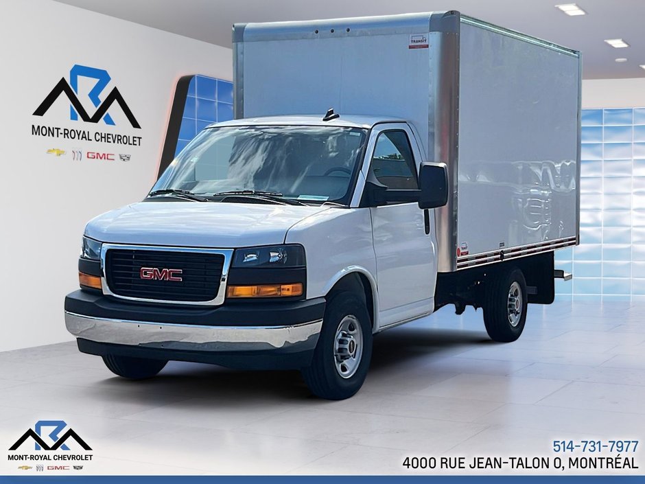 2025 GMC Savana Commercial Cutaway in Montreal, Quebec - w940px