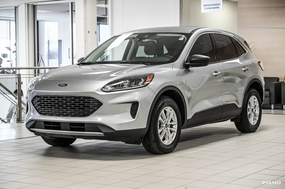 2022 Ford Escape in Brossard, Quebec - w940px