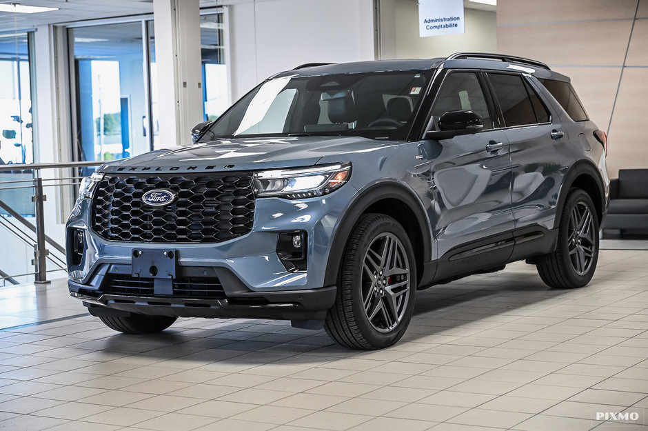 Ford Explorer  2025 à Brossard, Québec - w940px