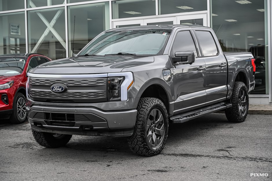 Ford F-150 Lightning  2024 à Brossard, Québec - w940px