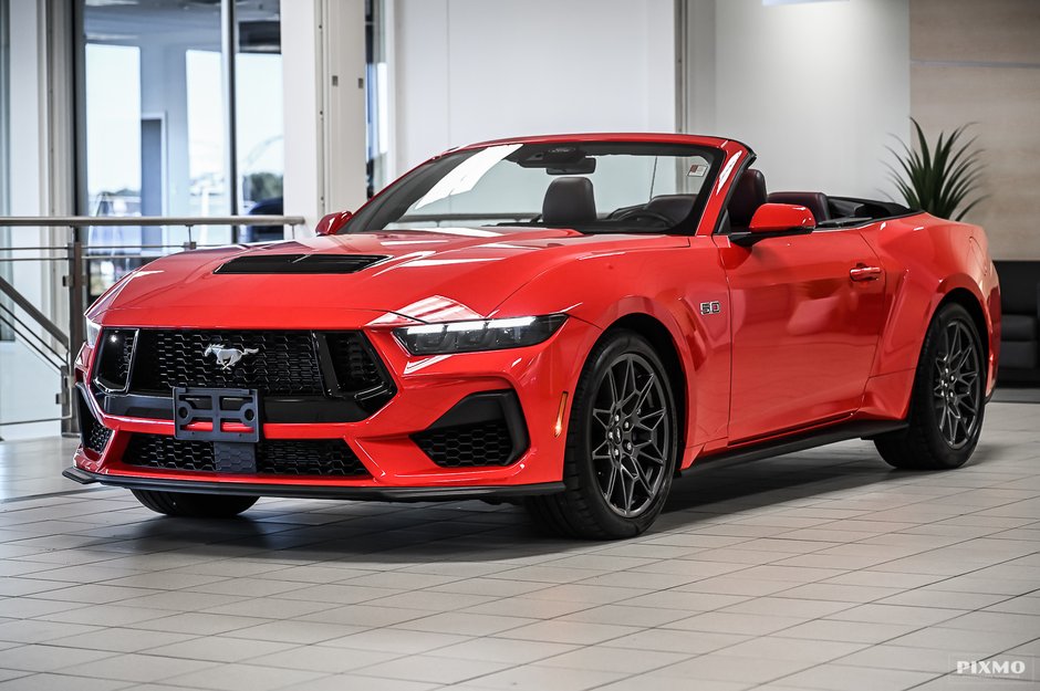 2025 Ford Mustang convertible in Brossard, Quebec - w940px