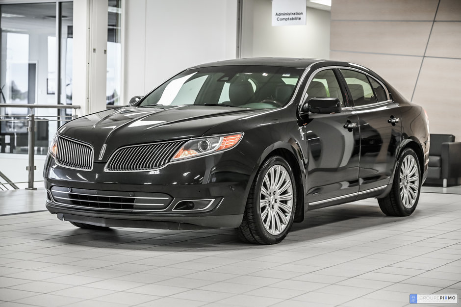 2013 Lincoln MKS in Brossard, Quebec - w940px