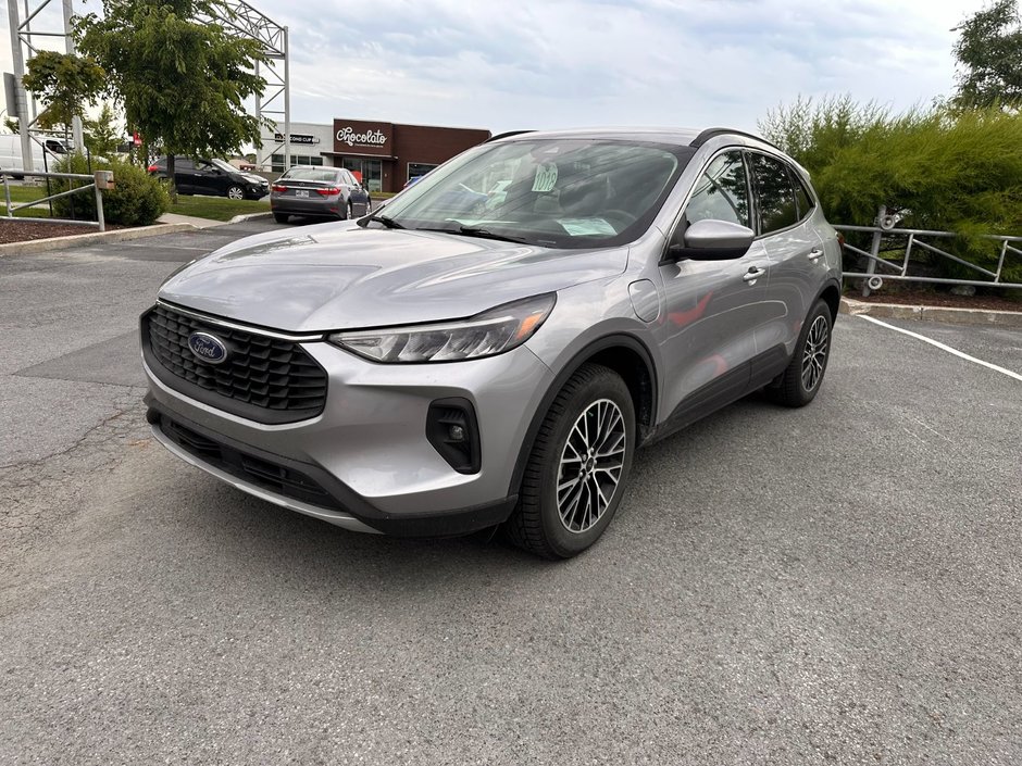 Ford Escape PHEV 2.5L | CARPLAY | 60KM ELECTRIQUE | FORDPASS 2023 à Brossard, Québec