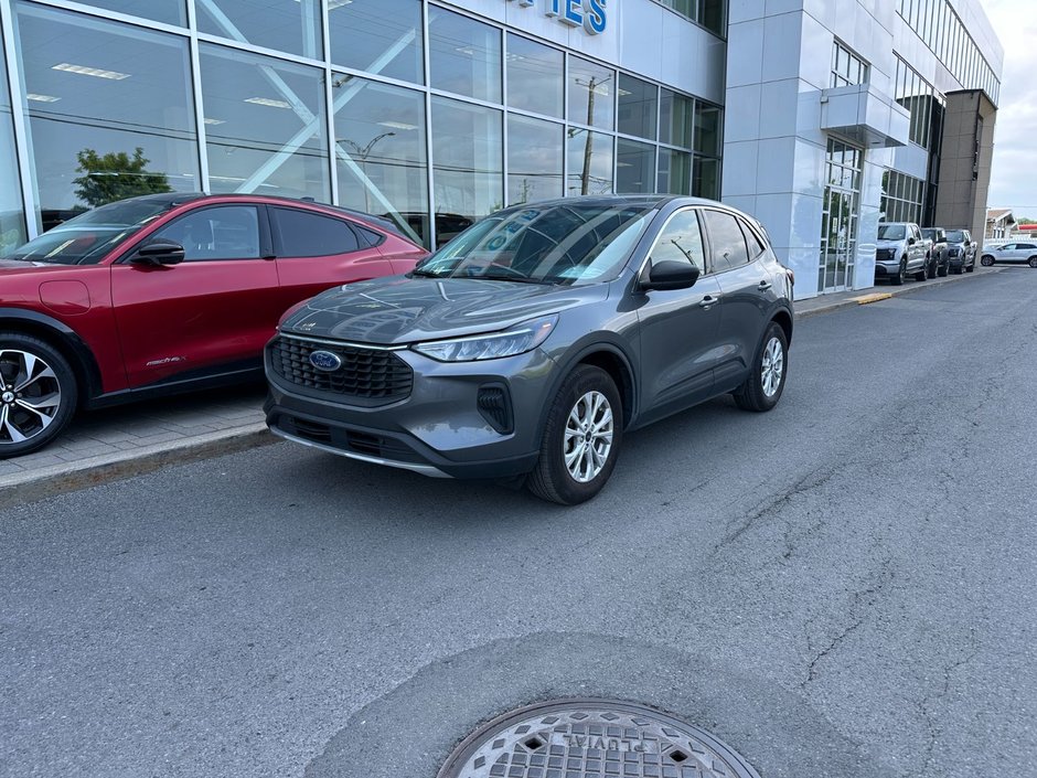 2024 Ford Escape in Brossard, Quebec - w940px