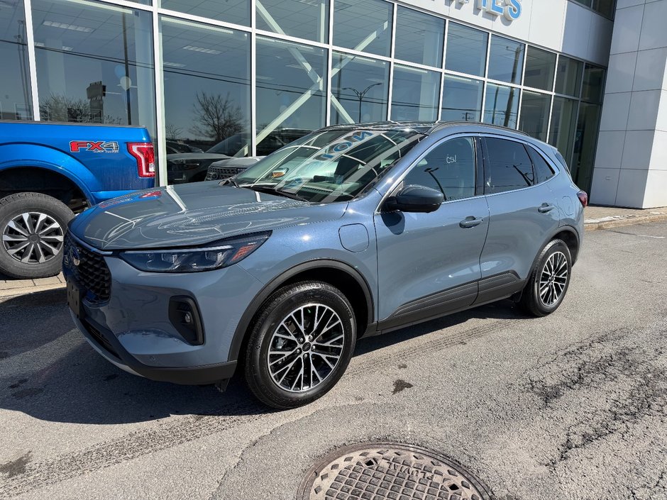 Ford Escape PHEV | SPÉCIAL DÉMO 4.99% | TOIT | ENS PREMIUM 2025 à Brossard, Québec