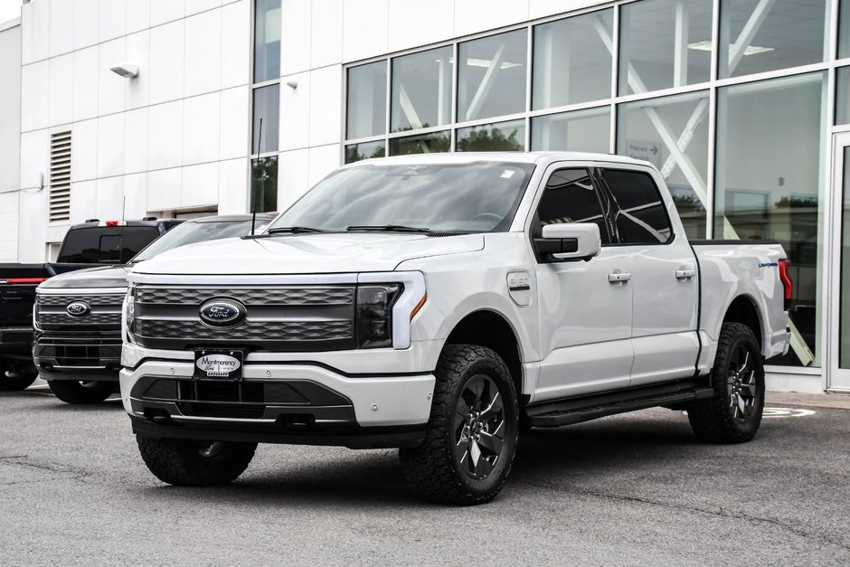 Ford F-150 Lightning  2023 à Brossard, Québec - w940px
