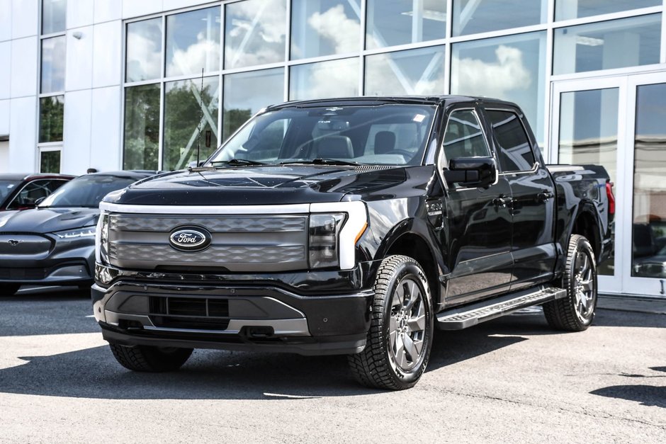 2023 Ford F-150 Lightning in Brossard, Quebec - w940px