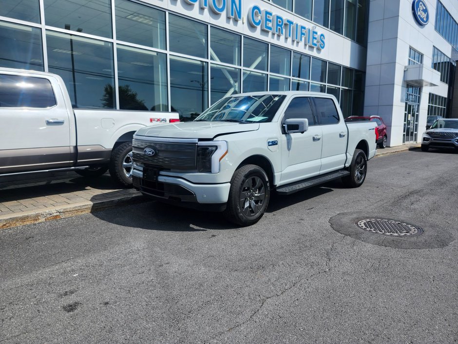 Ford F-150 Lightning  2024 à Brossard, Québec - w940px