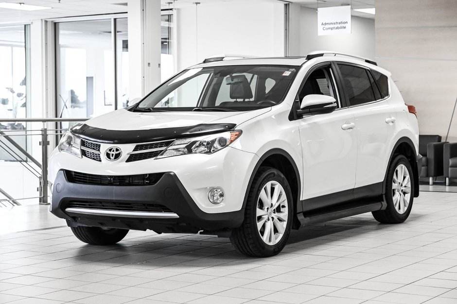 2015 Toyota RAV4 in Brossard, Quebec - w940px