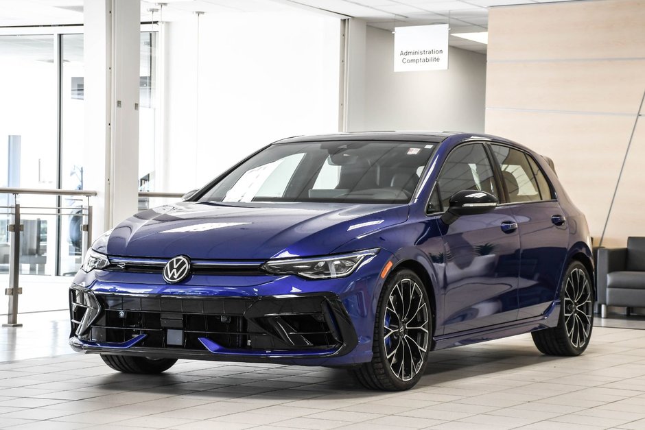 2025 Volkswagen Golf R in Brossard, Quebec - w940px
