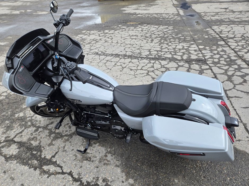 Harley-Davidson Road Glide BRAND NEW 210KM ONLY !!! 2025 117pc