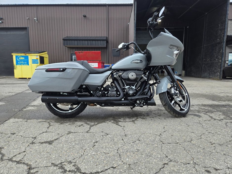 Harley-Davidson Road Glide BRAND NEW 210KM ONLY !!! 2025 117pc