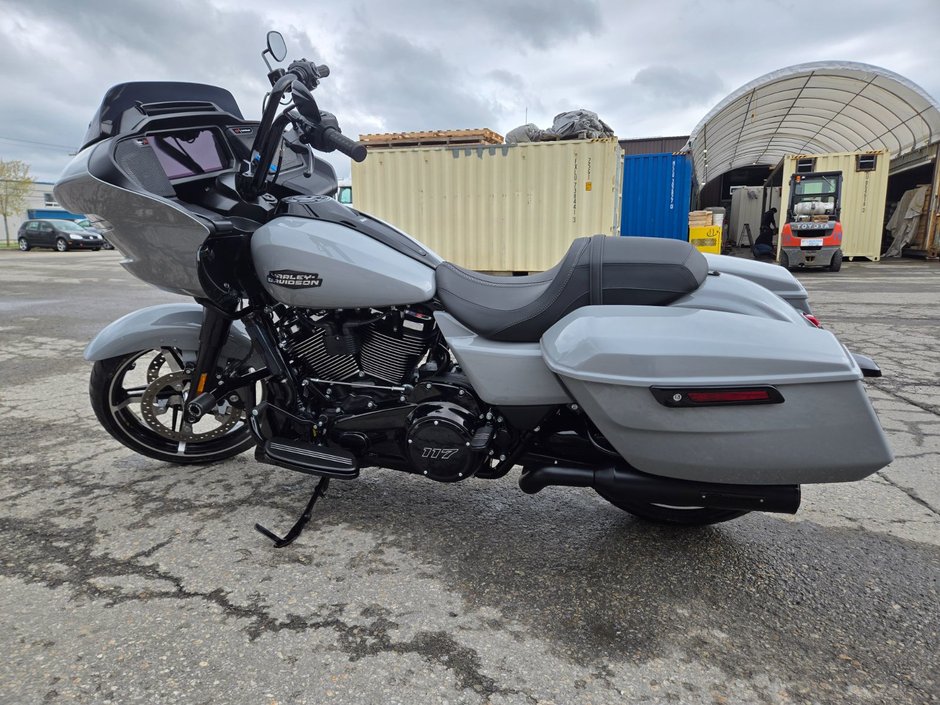 Harley-Davidson Road Glide BRAND NEW 210KM ONLY !!! 2025 117pc