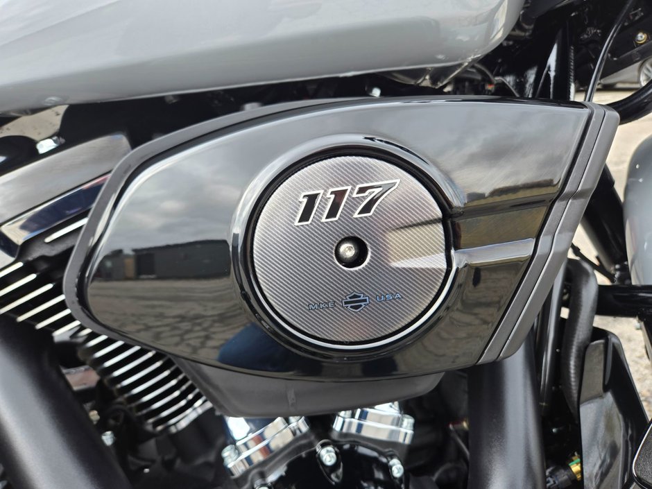 Harley-Davidson Road Glide BRAND NEW 210KM ONLY !!! 2025 117pc