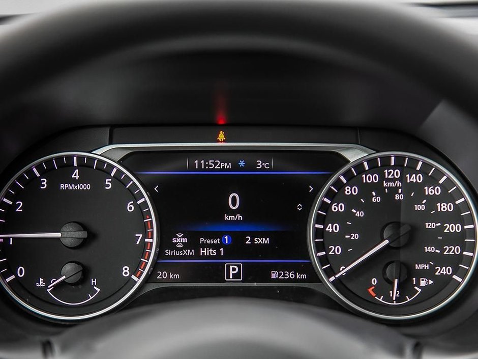 2025 Nissan Sentra SV MOONROOF-11