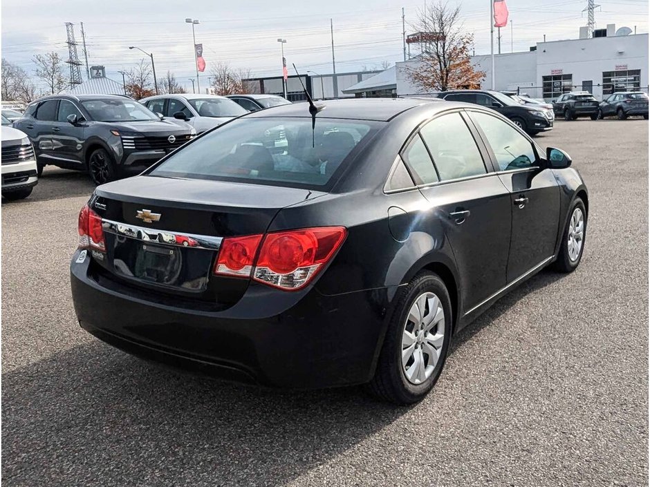 2013 Chevrolet Cruze LS-8