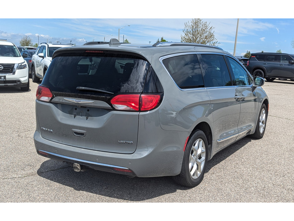 2020 Chrysler Pacifica Limited-5