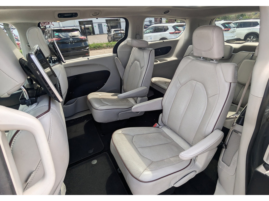 2020 Chrysler Pacifica Limited-13