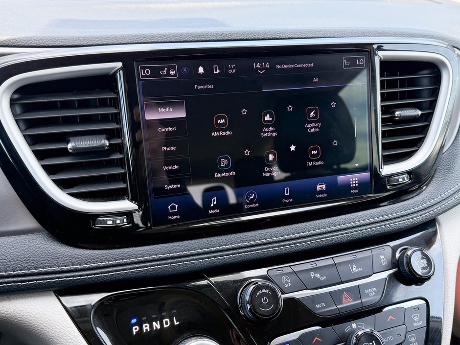 2023 Chrysler Pacifica Touring-L-28